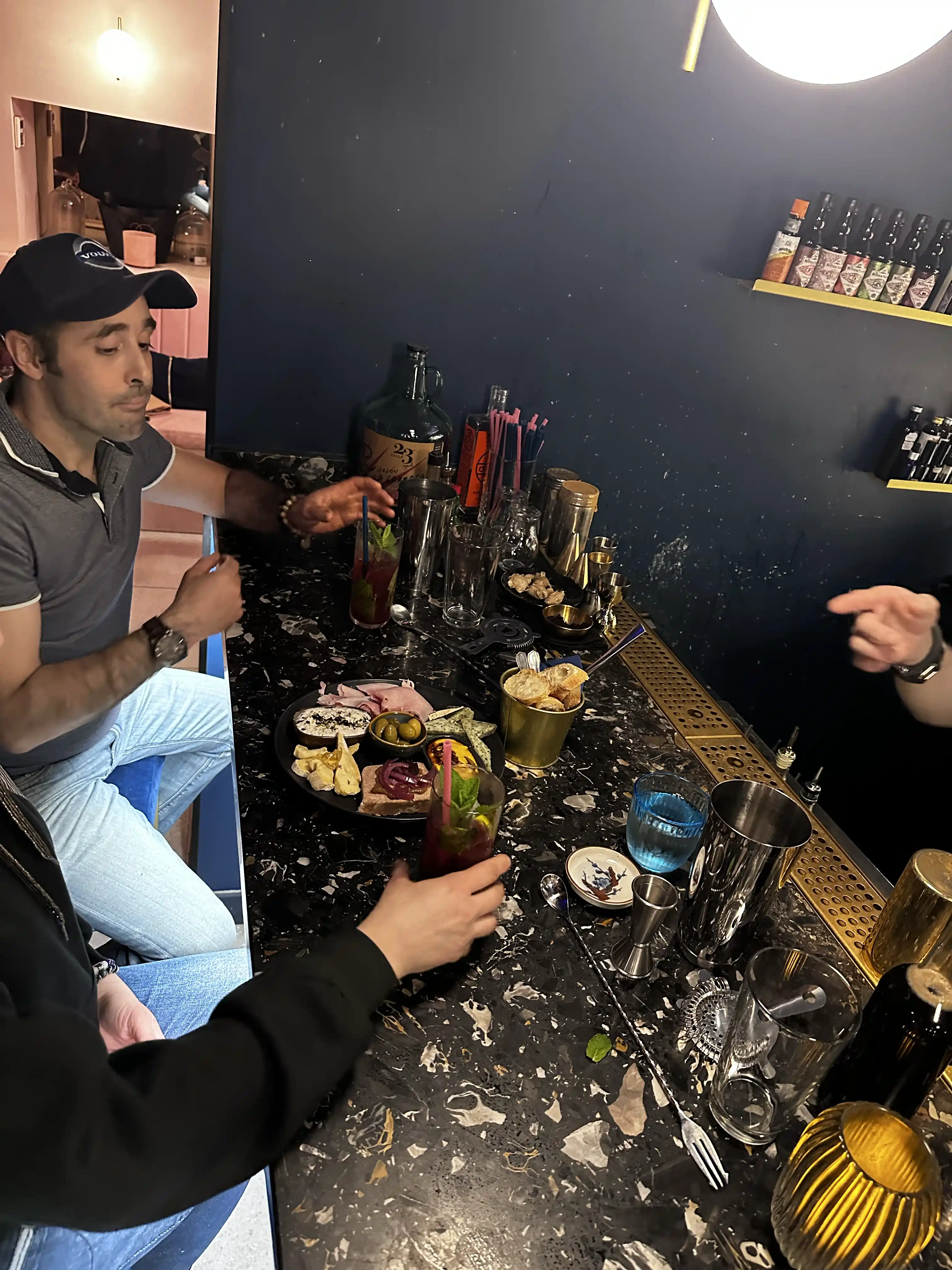 Bonsoir Cocktail Bar 12